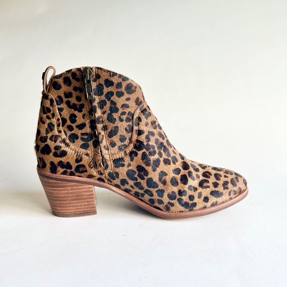 UGG Tan Black Animal Print Fur Suede Almond Toe Ankle Boots size 7.5 - Picture 3 of 15